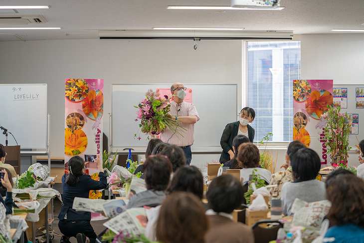 （公社）日本フラワーデザイナー協会城北支部で、レン・オークメイド氏『LOVE LILY』をテーマに講習会